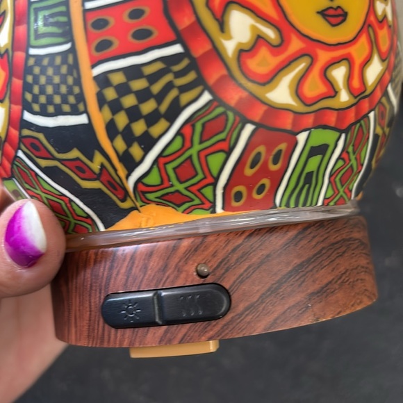 Colorful Sun Design Essential Oil Diffuser - Picture 5 of 5